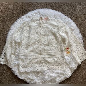 Mele & Pere Top New Lace Bell Sleeves White Womens Size Medium